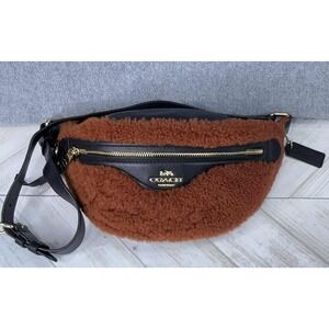 COACH F76662 Shearling and Pebbled Leather Fanny Pack Belt Bag Travel Minimalist